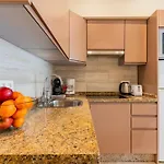 Apartamento Con Terraza En Primera Línea El Duque, Altamira