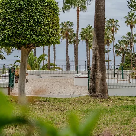 Con Terraza En Primera Línea El Duque, Altamira
