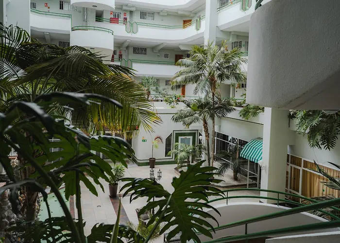 Con Terraza En Primera Línea El Duque, Altamira * Costa Adeje (Tenerife)