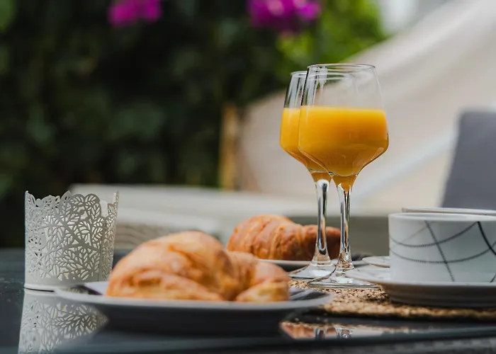 Con Terraza En Primera Línea El Duque, Altamira *