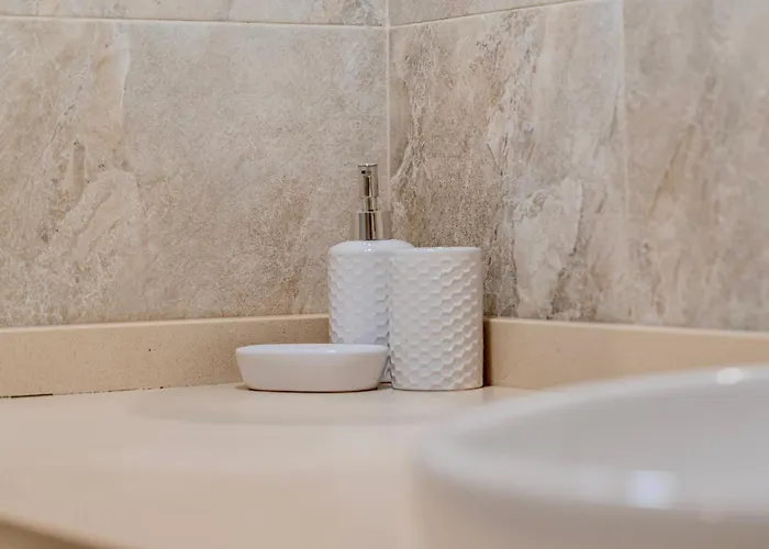 Con Terraza En Primera Línea El Duque, Altamira