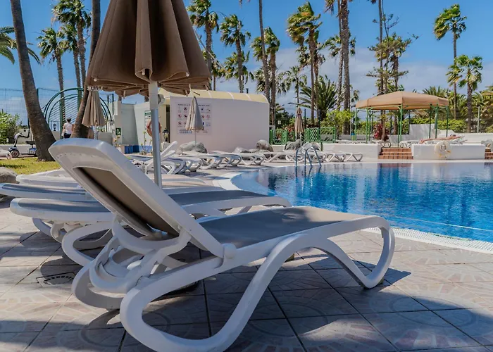 Con Terraza En Primera Línea El Duque, Altamira Apartamento