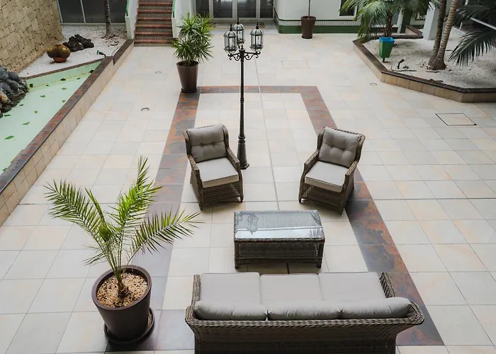 Con Terraza En Primera Linea El Duque, Altamira