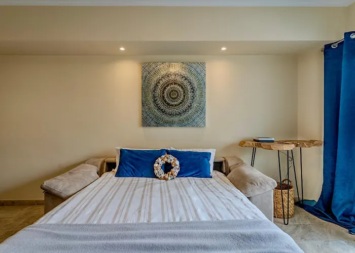 Luxury On The Адехе